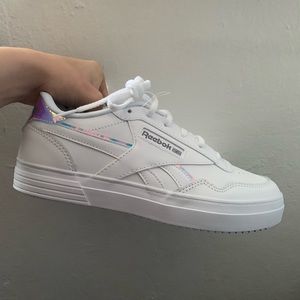 White Reebok’s!!(BRAND NEW)US Woman’s 8
